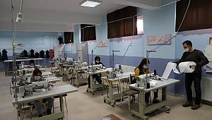Kırklareli Üniversitesinden Sağlık Çalışanları İçin Tek Kullanımlık Maske Üretimi