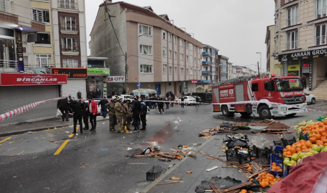 Fırtına Nedeniyle Uçan Çatının Altında Kalan Anne Yaşamını Yitirdi