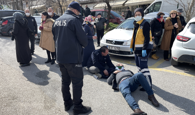 Bursa'da Duruşması Sonrası  Kavga Çıktı, 3 Yaralı