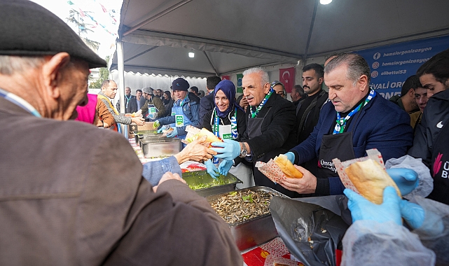 Bakan Bak, Ümraniye’de hamsi festivaline katıldı