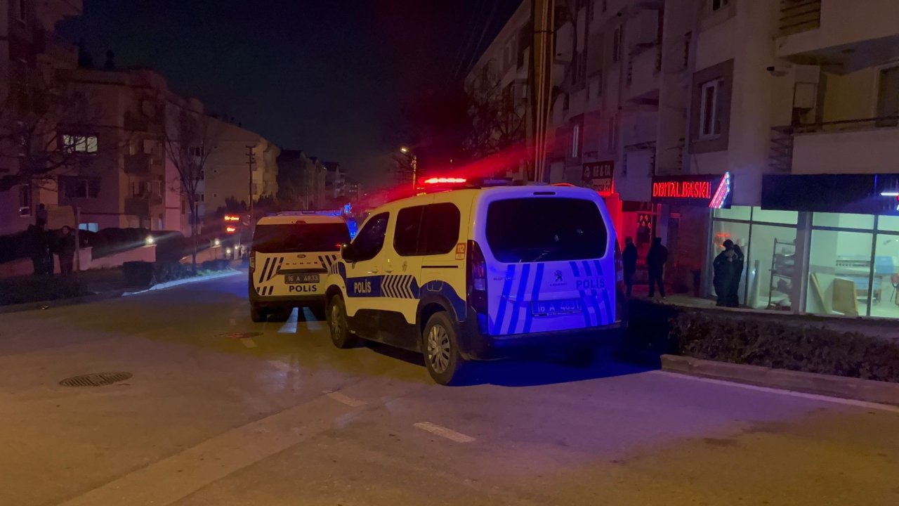 Husumetlisine ateş edip kaçtı