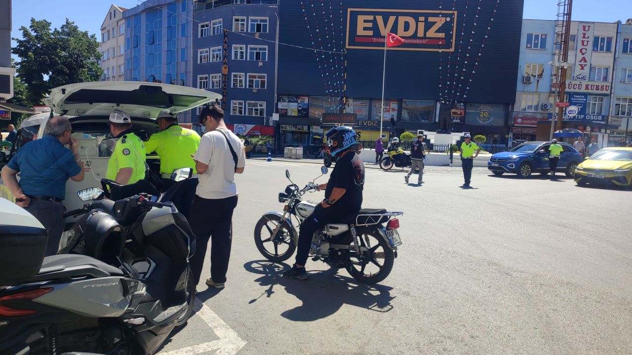 2 gün üst üste kasksız yakalanan motosiklet sürücü