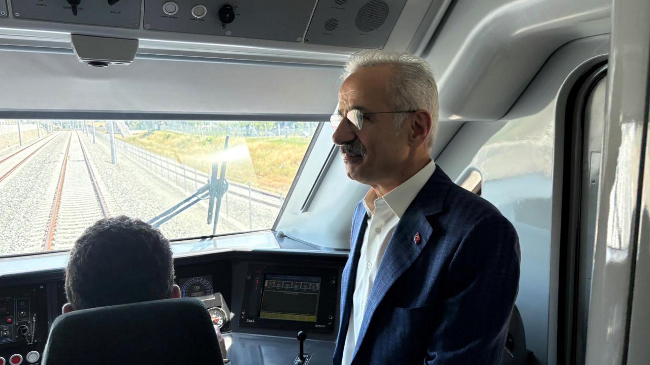 Bakan Uraloğlu: Halkalı-Kapıkule Hızlı Tren Hattı'nı bu yıl bitmeden işletmeye almayı hedefliyoruz
