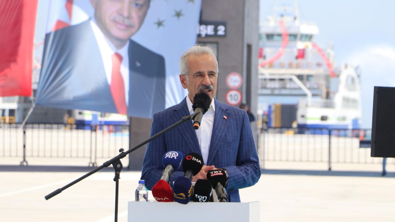 Bakan Uraloğlu: İstanbul-Çanakkale arası ulaşım süresi 3,5 s