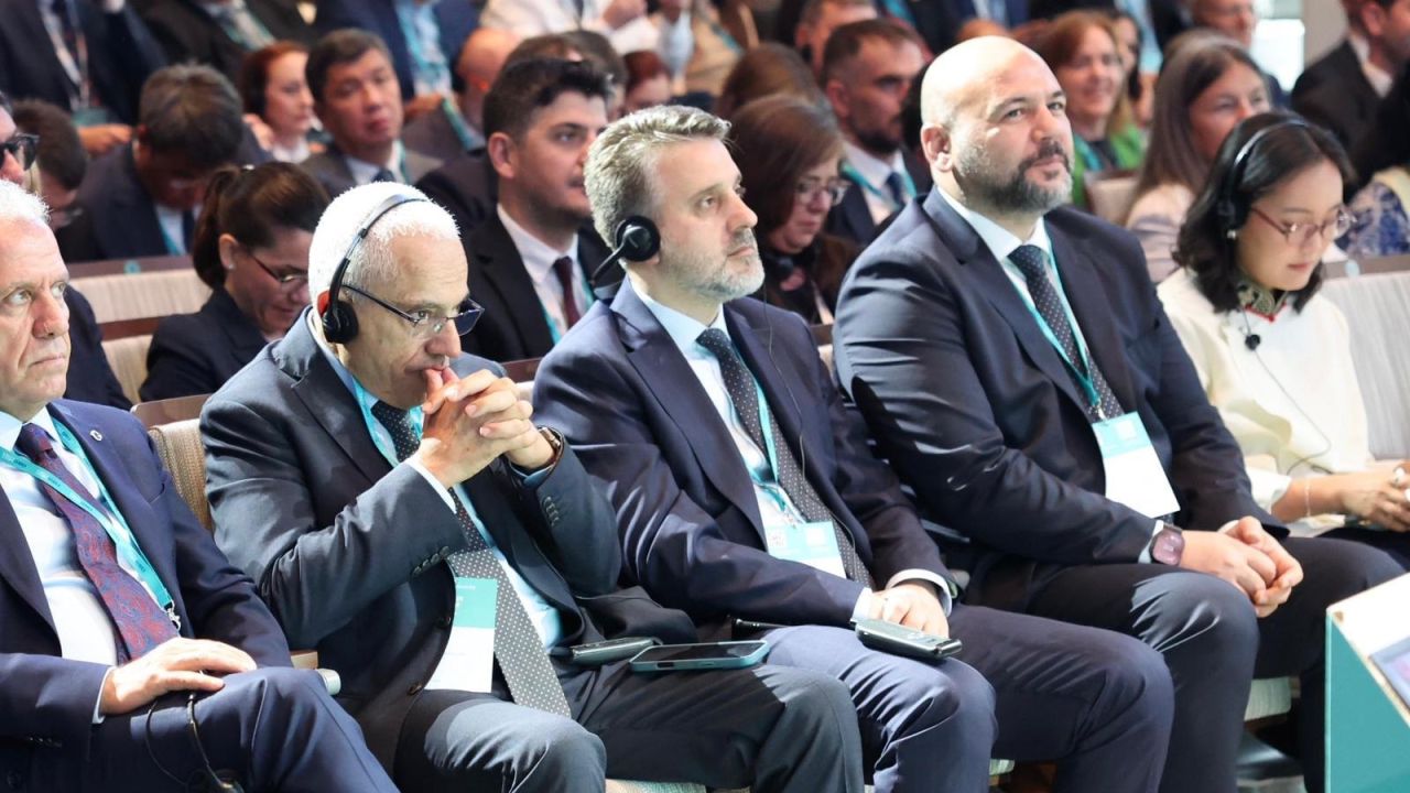 Başkan Vekili Biba, Londra’da EBRD Yeşil Şehirler Belediye Başkanları Toplantısı’na katıldı