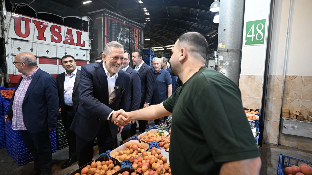 BTSO Başkanı İbrahim Burkay’dan Bursa Kent Hali’ne ziyaret