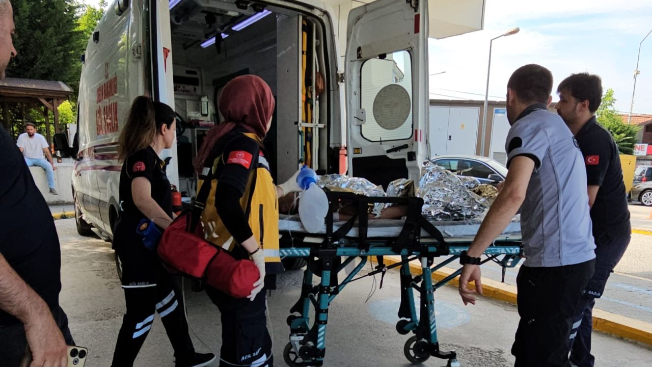 Bungalov havuzunda boğulma tehlikesi geçiren çocuk tedaviye alındı