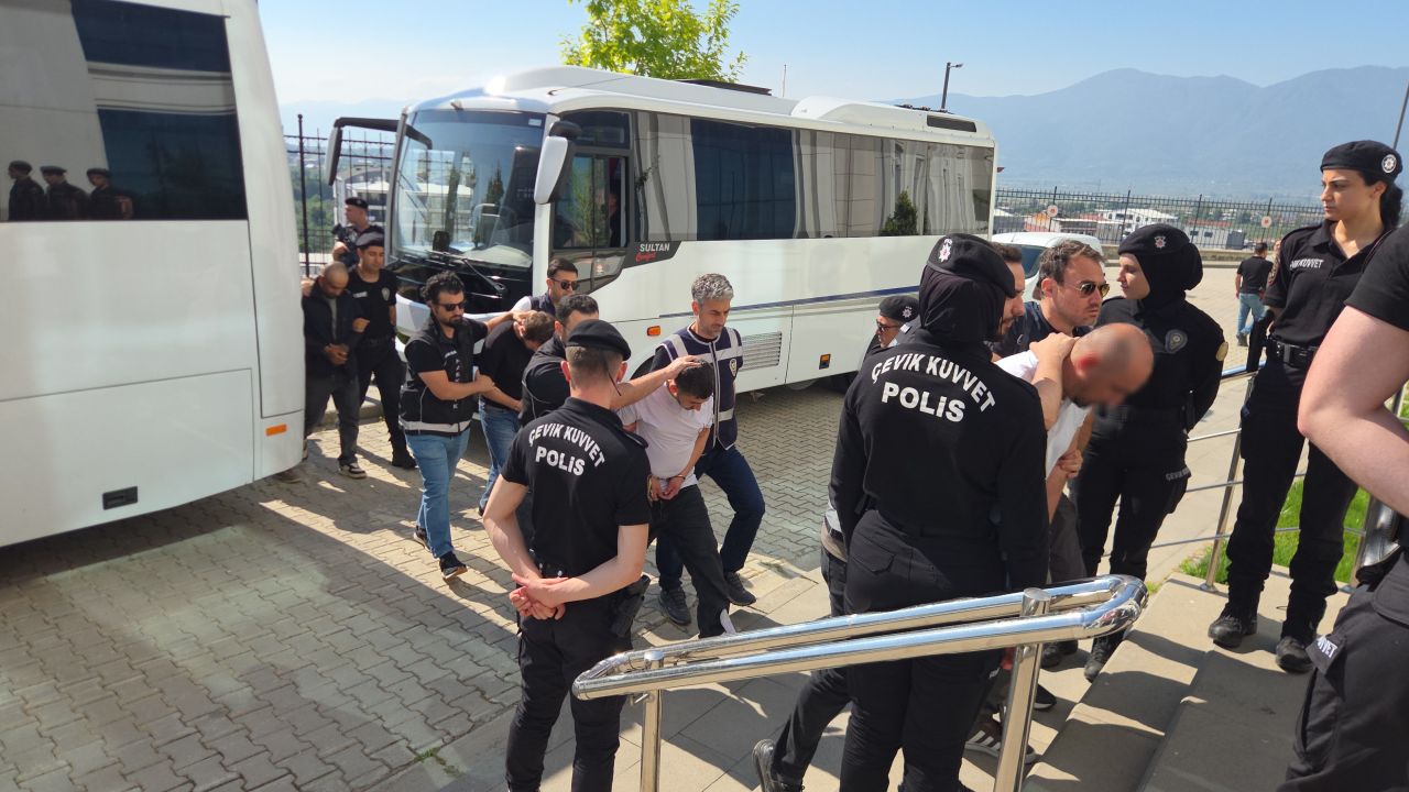 Bursa merkezli 4 ilde narkotik operasyonu; 23 şüpheli adliye