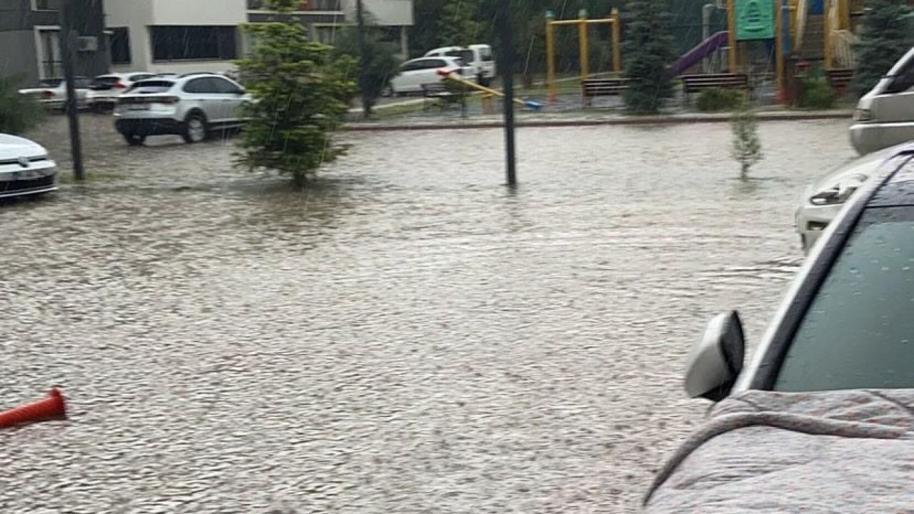 Bursa’da sağanak ve dolu etkili oldu / Ek fotoğraflar