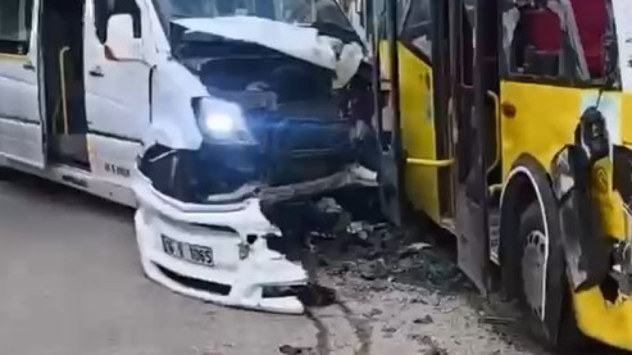 Bursa’da servis minibüsüyle özel halk otobüsü çarpıştı; 5 yaralı