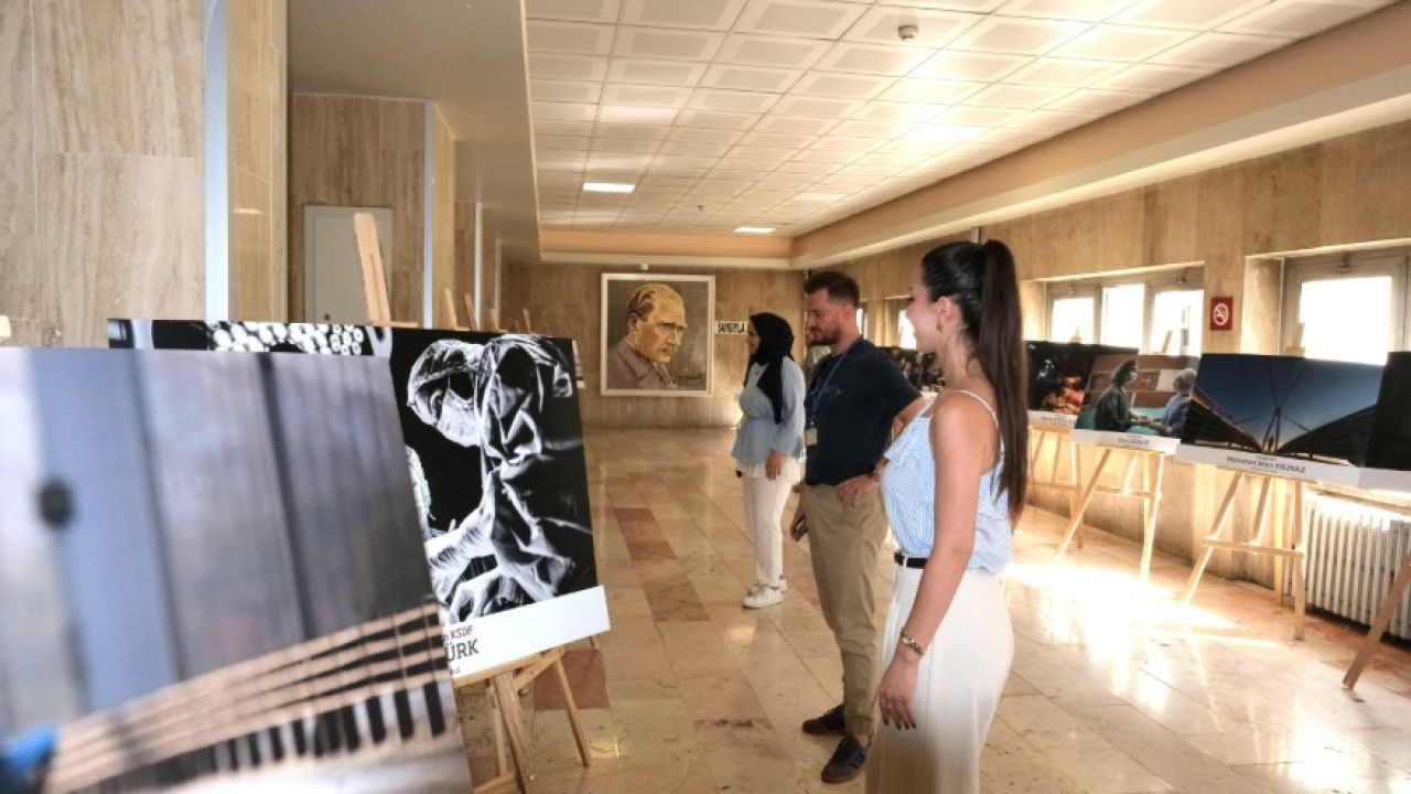 BUÜ’de fotoğraf sanatıyla kadın sağlığına vurgu