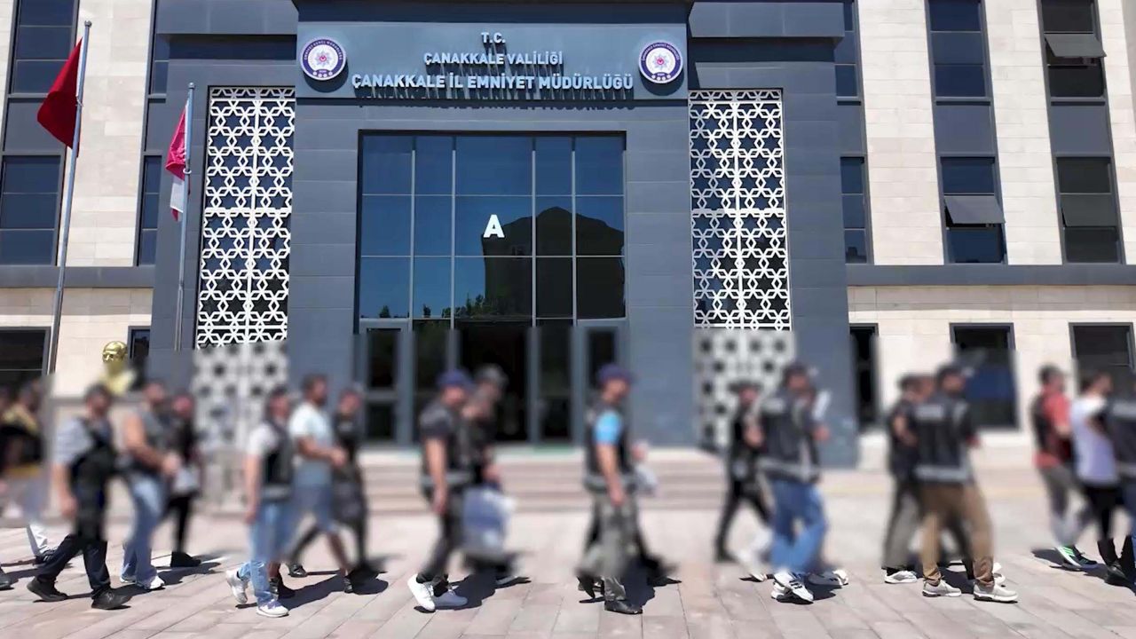 Çanakkale merkezli 11 ilde göçmen kaçakçılığı operasyonu: 41