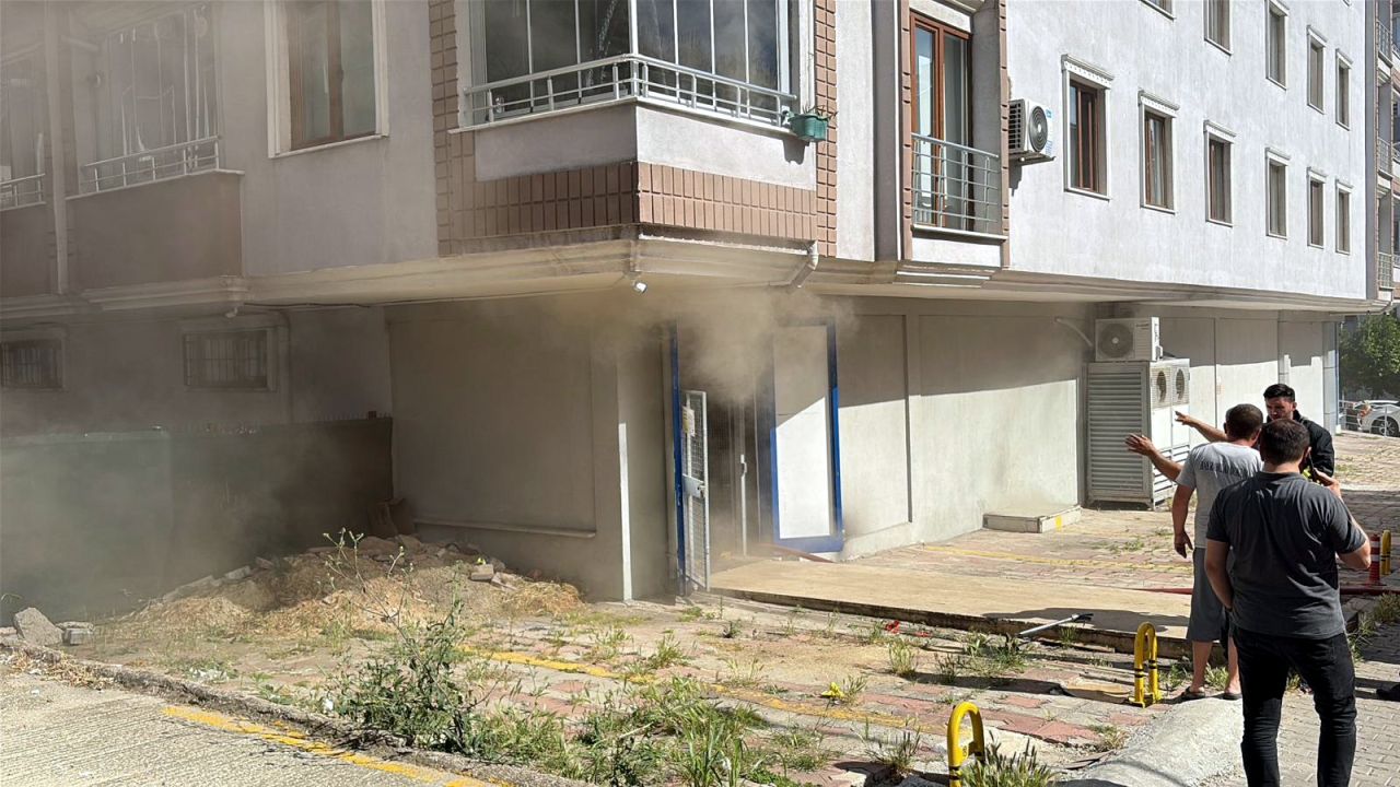 Çorlu’da market deposunda yangın, paniğe neden old