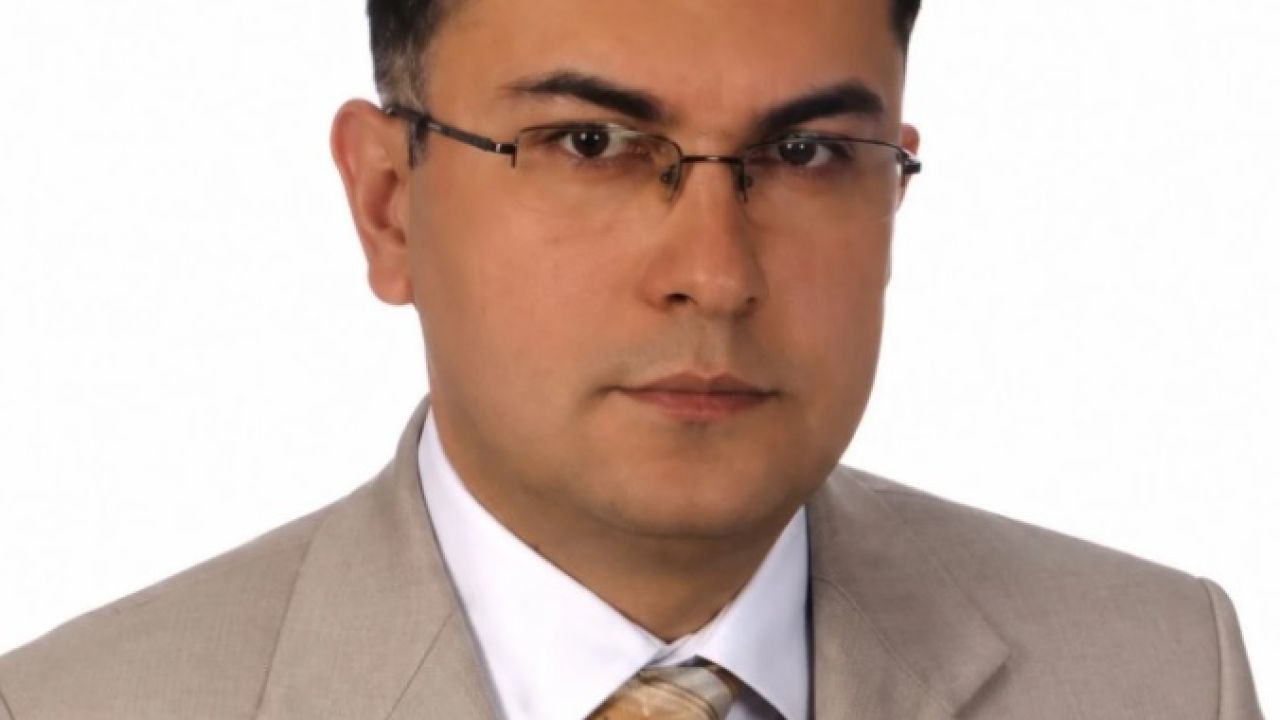 Cumhuriyet savcısı, duruşma salonunda kalp krizi geçirdi