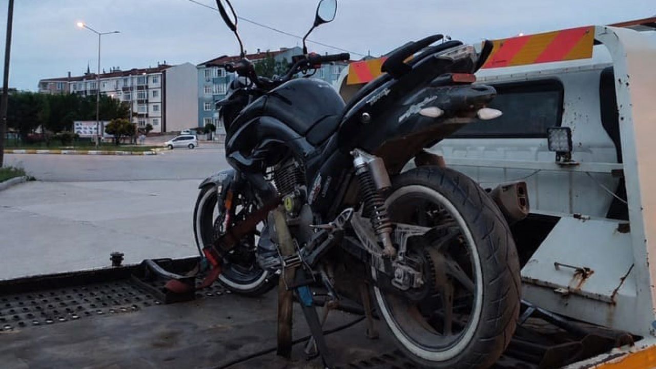 Edirne’de abart egzozlu motosiklet sürücüsüne 27 bin lira ceza