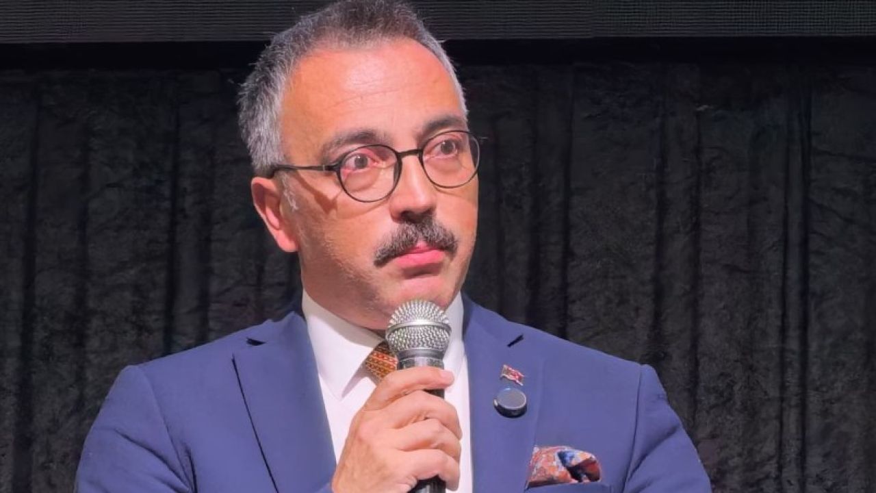 İstanbul'a atanan İnegöl Kaymakamı, ilçeye gözyaşlarıyla veda etti