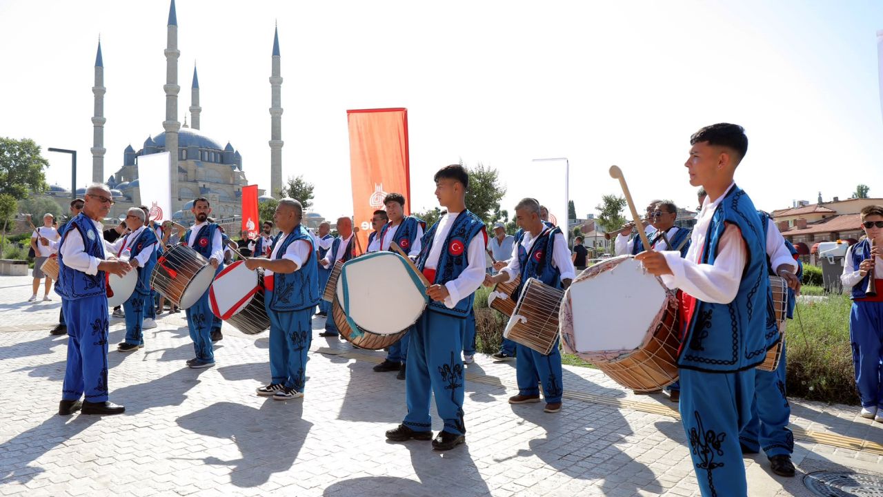 Kırkpınar Yağlı Güreşleri Festivali, geleneksel davul-zurna davetiyle başladı
