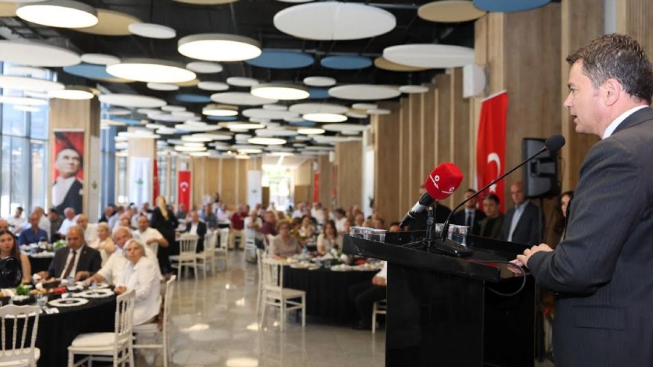 Osmangazi Belediye Başkanı, muhtarlarla ‘Ortak Akıl Buluşması’nda bir araya geldi