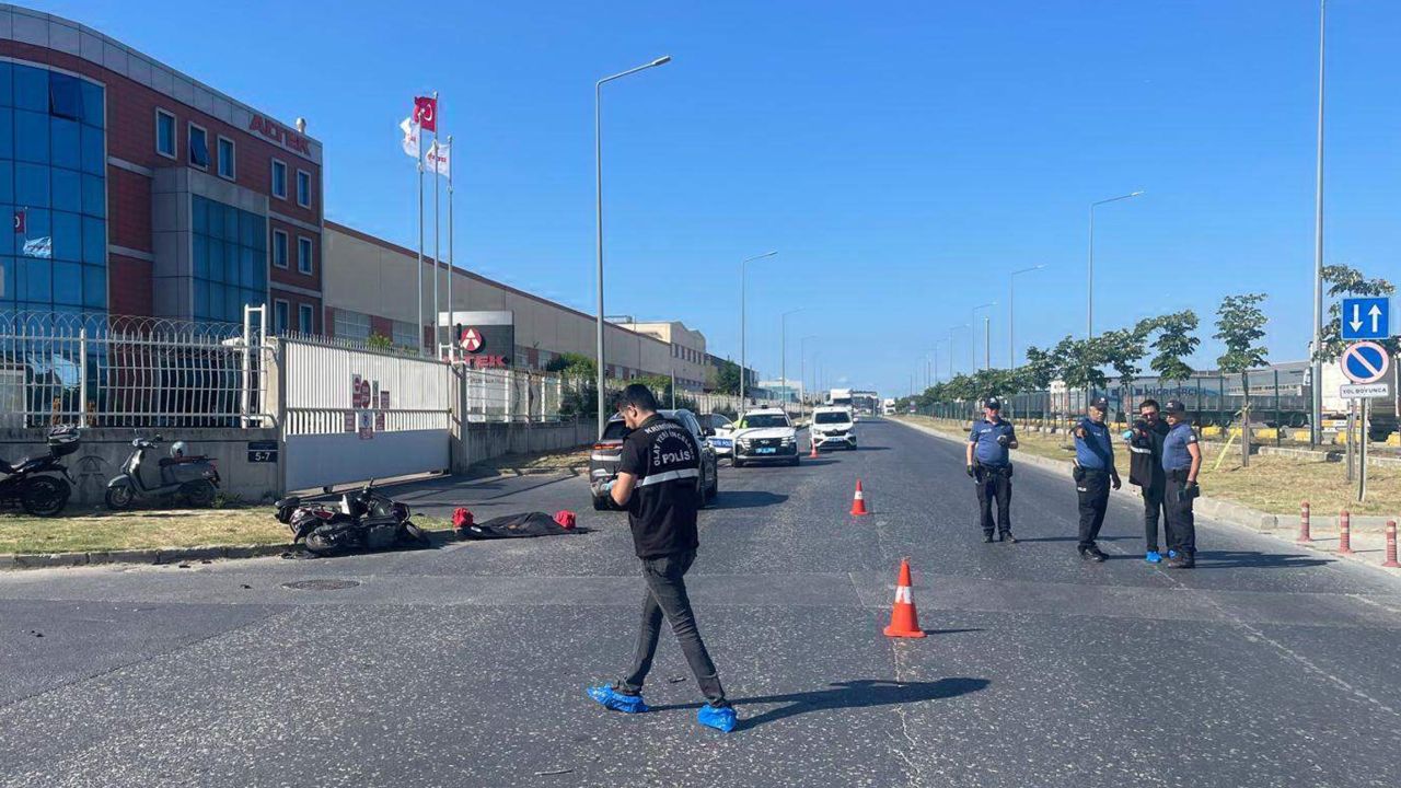 Otomobil ile çarpışan motosikletin sürücüsü öldü