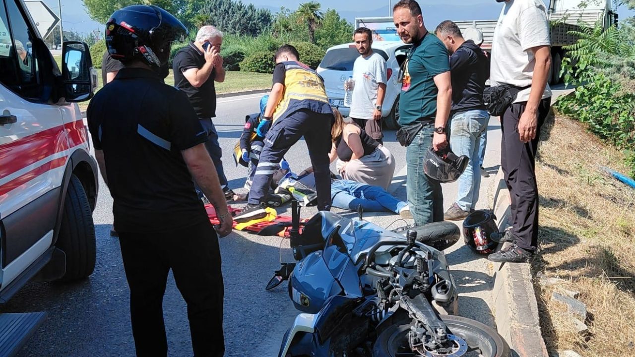 TIR ile çarpışan motosikletin sürücüsü ağır yaralandı