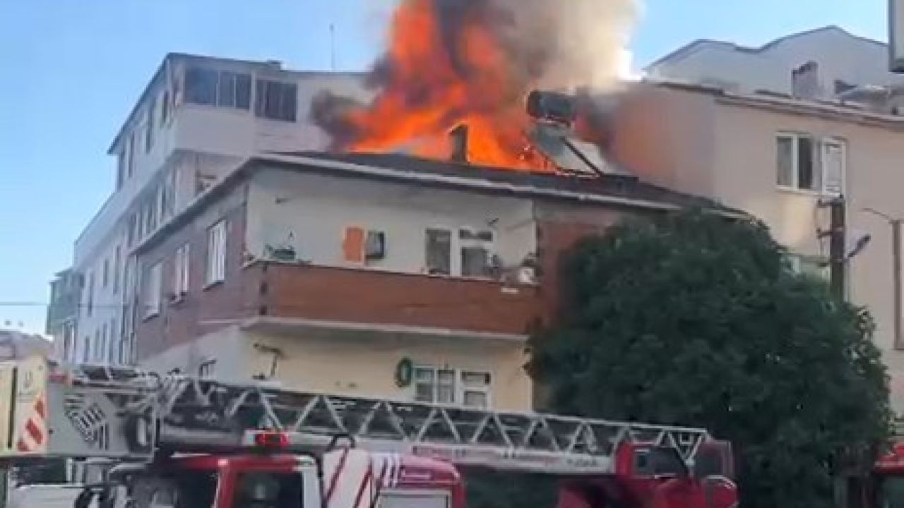 Yangın çıkan daire, kullanılamaz hale geldi