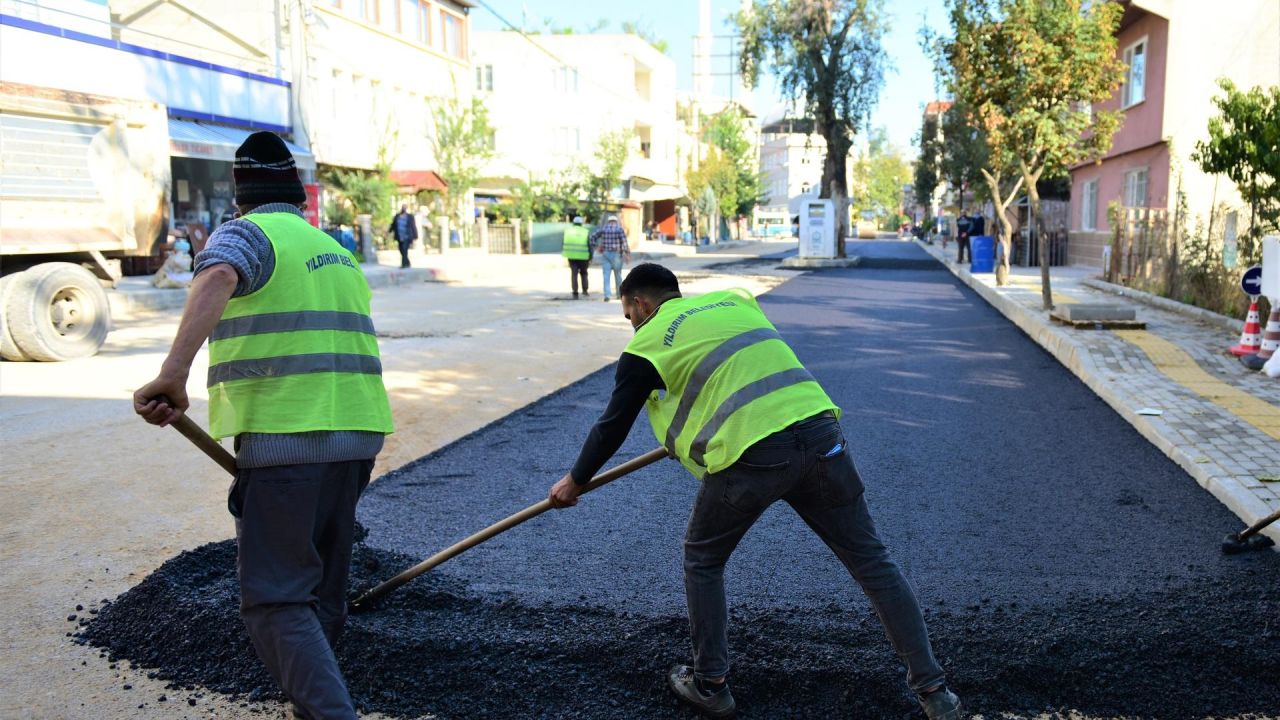 Yıldırım’da yollar yenileniyor, ulaşım rahatlıyor