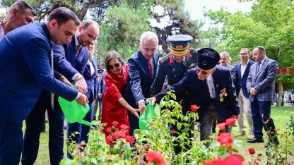 15 Temmuz şehitleri anısına 253 gül fidanı dikildi