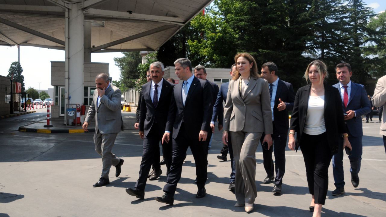 AK Parti'li Sırakaya: Yurt dışındaki millet varlığımız canımızdan bir parçadır