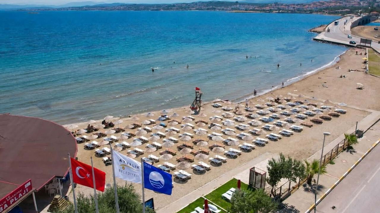 Ayvalık en fazla Mavi Bayraklı plaj sahibi ilçe ünvanını korudu