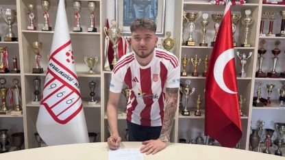 Ayvalıkgücü'ne genç golcü