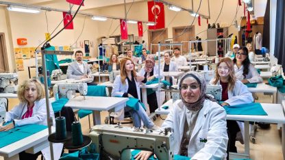 Edirne’de üniversite öğrencileri hastanenin tekstil ihtiyacını karşılıyor