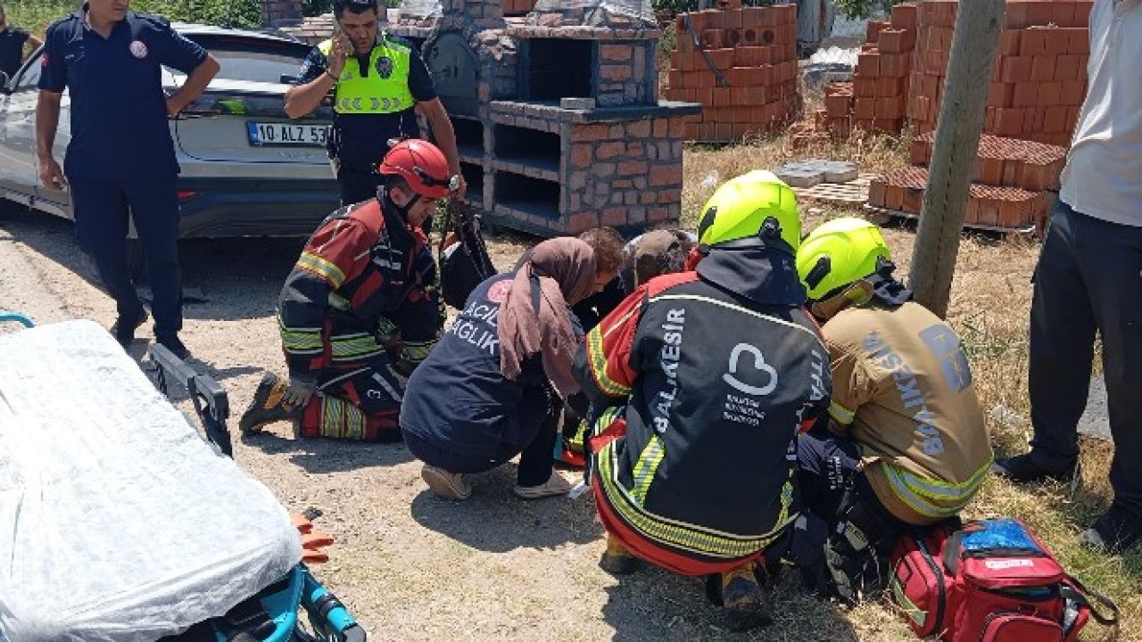 Erdek’te otomobiller kafa kafaya çarpıştı; 1 ölü, 2 yaralı