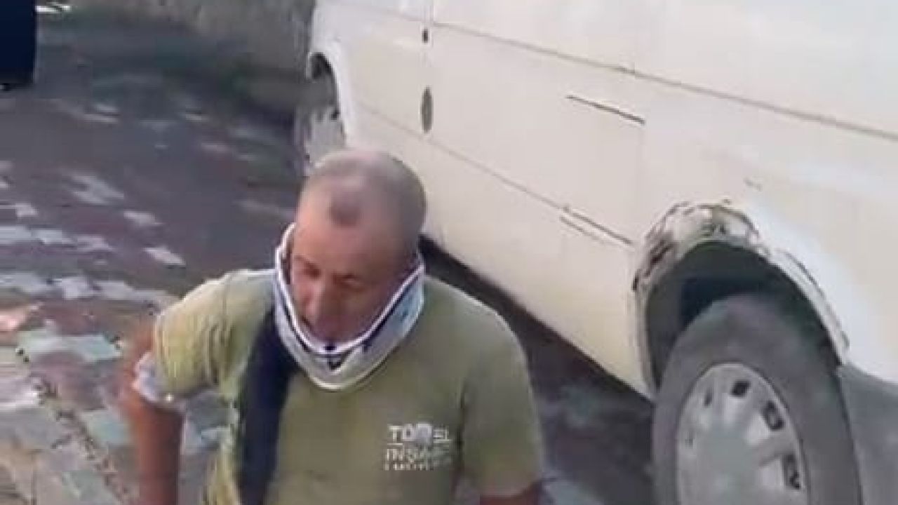Minibüs ile otomobil çarpıştı: 3 yaralı