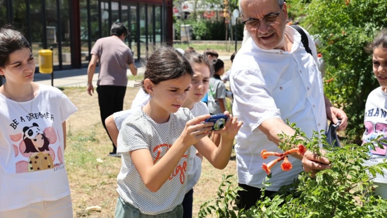 Nilüfer’de çocuklar yaz tatilini ‘Toprağın İzinde’ geçiriyor