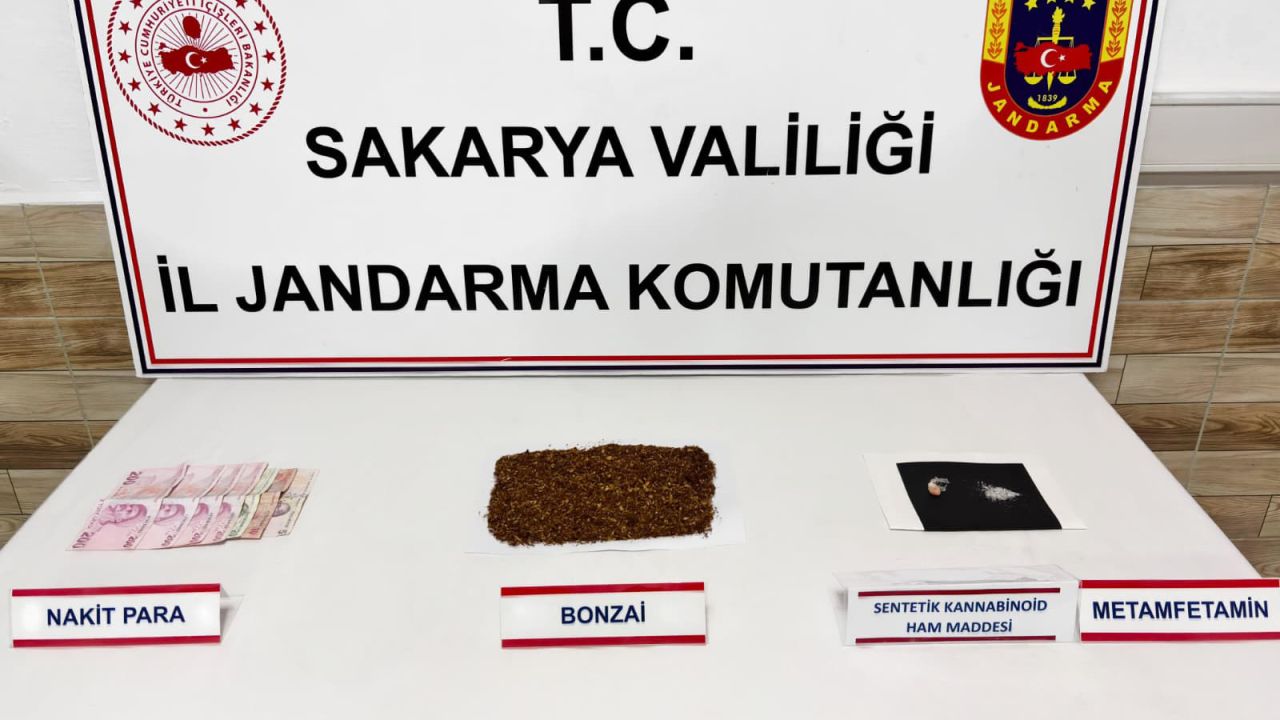 Sakarya'da uyuşturucu operasyonu: 3 tutuklama