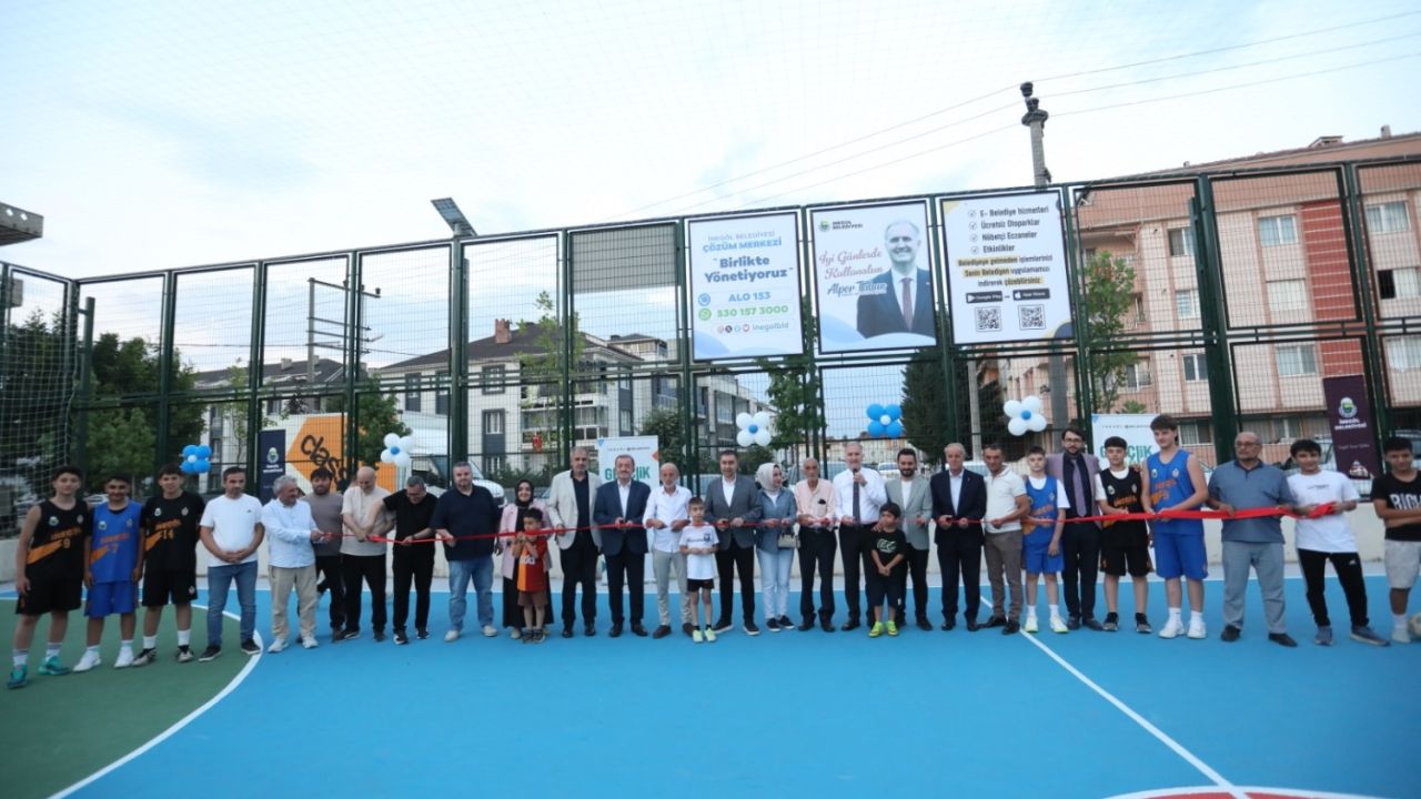 Süleymaniye Mahallesi’nde yeni semt sahası törenle açıldı